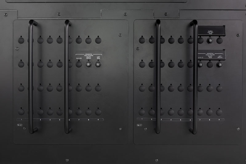 B737NG-Circuit-breakers-wall-First-Officer-side-front-close-8